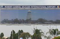 Robert Mugabe a "son" aéroport