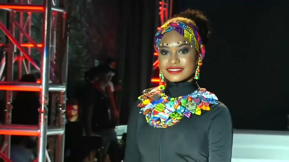كولومبيا تتزين بالجمال الإفريقي في أسبوع الموضة