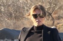 شاهد: ميلانيا ترامب تتمشى في سور الصين العظيم