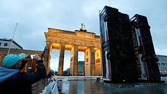 "Monument" - Drei 12 Meter hohe Busse aus Syrien in Berlin