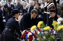 Macron Paris'teki anma törenine katıldı