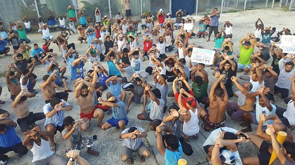 Candidatos a asilo para a Austrália têm mais 24 horas Candidatos a asilo para a Austrália têm mais 24 horas