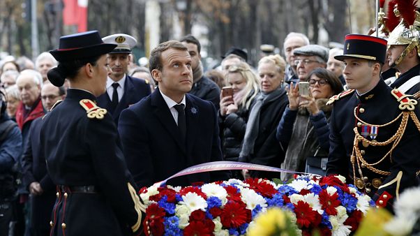 Ende des Ersten Weltkriegs: Macron legt Blumenkranz in Paris nieder Ende des Ersten Weltkriegs: Macron legt Blumenkranz in Paris nieder