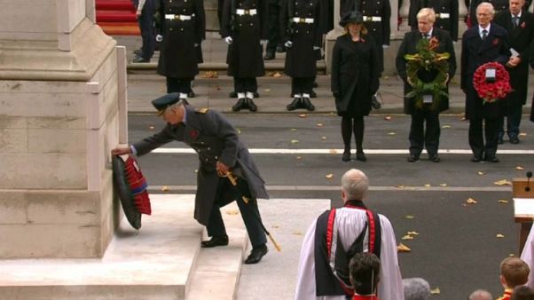 Elizabeth II laisse la place à son fils Charles pour la Journée du Souvenir Elizabeth II laisse la place à son fils Charles pour la Journée du Souvenir