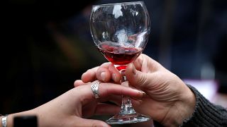 تناول الكحول يزيد من احتمال الإصابة بالسرطان