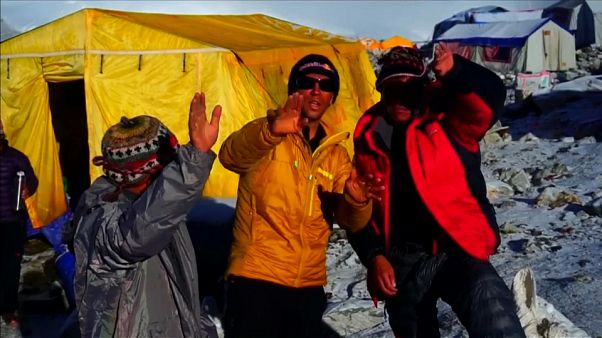 Himalaja: Basejumper Valery Rozov stürzt in den Tod Himalaja: Basejumper Valery Rozov stürzt in den Tod