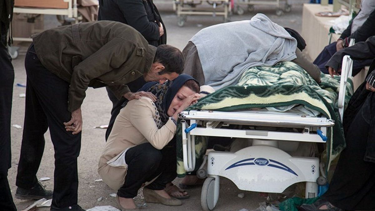 Az első felvételek a több száz halálos áldozatot követelő földrengésről Irán és Irak határán