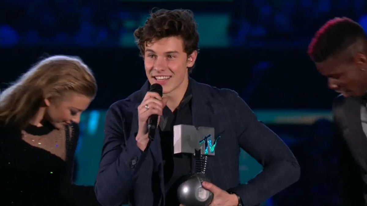 Mendes MTV Avrupa Müzik Ödül Töreni'nde 3 ödül kazandı