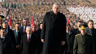 أردوغان: "من يرفض الحل العسكري في سوريا فليسحب قواته"