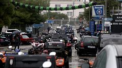 Εκατοντάδες «γουρούνες» στο υπ. Μεταφορών