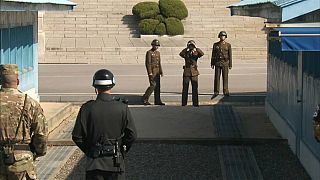 Corea del Sur recibe a un soldado desertor norcoreano tiroteado