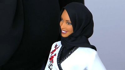 Hidzsábos Barbie