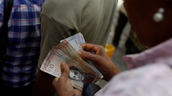 Standard & Poor's anuncia incumprimento parcial da Venezuela Standard & Poor's anuncia incumprimento parcial da Venezuela