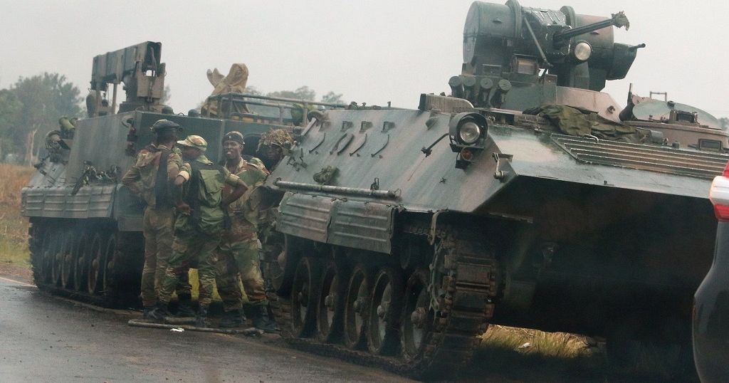 Zimbabwe army in armoured 'show of strength' amid political tension