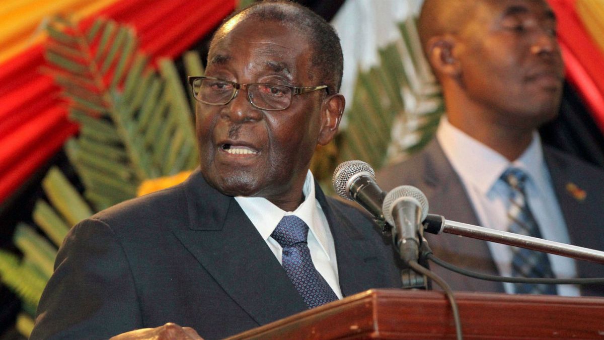 Mugabe: évtizedek óta Zimbabwe élén