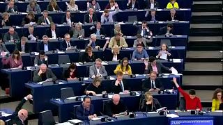Elindította a hetes cikkelyt Varsó ellen az EP