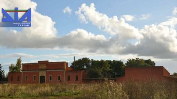 Polícia italiana aperta cerco a líder da "Cosa Nostra" Polícia italiana aperta cerco a líder da "Cosa Nostra"