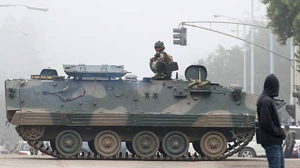 Zimbabwe, Mugabe ai domiciliari parla con Zuma Zimbabwe, Mugabe ai domiciliari parla con Zuma