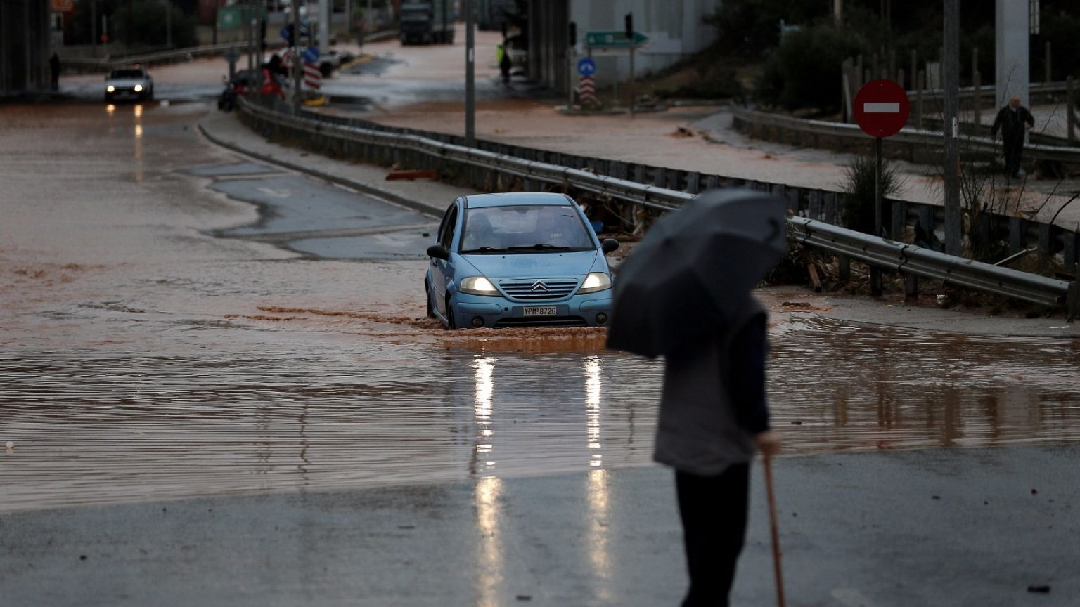 Ολοκληρωτική καταστροφή, λένε οι αρμόδιοι στο euronews