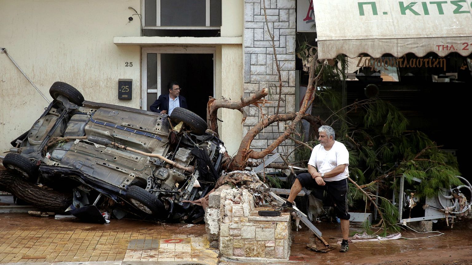 Cheias na Grécia fizeram 15 mortos
