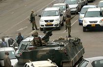 هل أطاح الجيش برجل زيمبابوي القوي؟