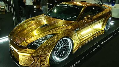 خودرویی با روکش طلا در نمایشگاه بین‌المللی موتور دبی