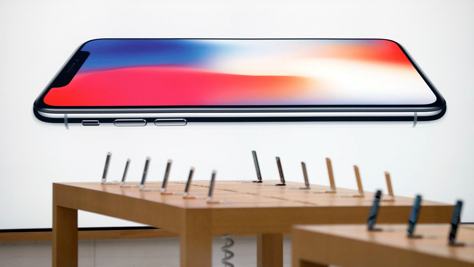 iPhone X 24 Kasım'da Vodafone mağazalarında