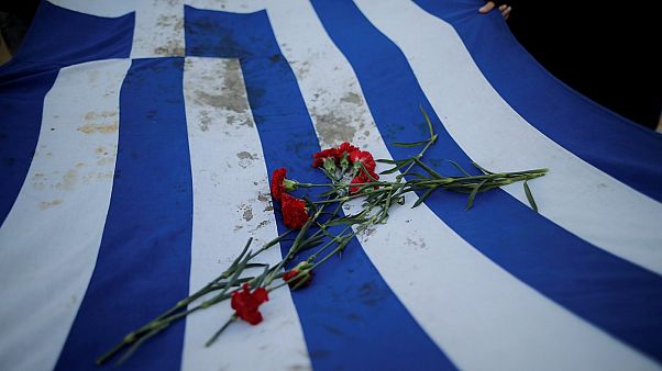Συγκίνηση για την επέτειο της εξέγερσης στο Πολυτεχνείο Συγκίνηση για την επέτειο της εξέγερσης στο Πολυτεχνείο