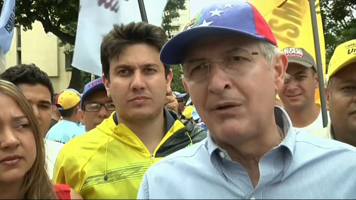 Le maire de Caracas, Antonio Ledezma, a fui en Colombie
