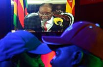 موغابي ينهي خطابه أمام شعبه دون إعلان استقالته