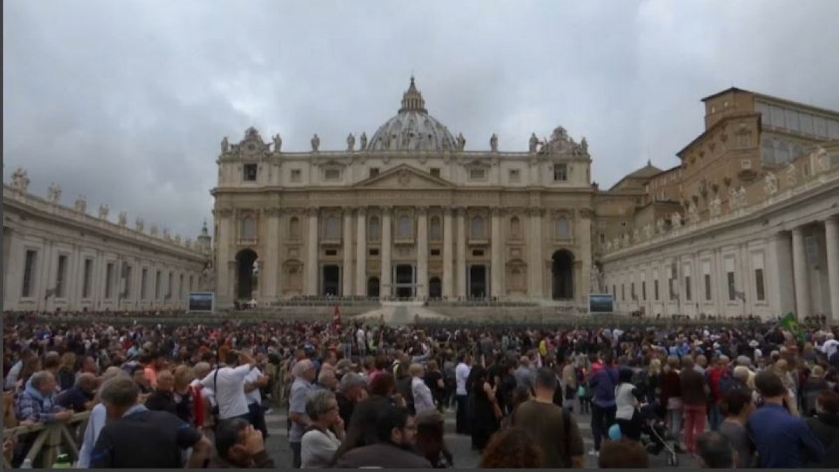 Ватикан расследует совращение малолетних в семинарии