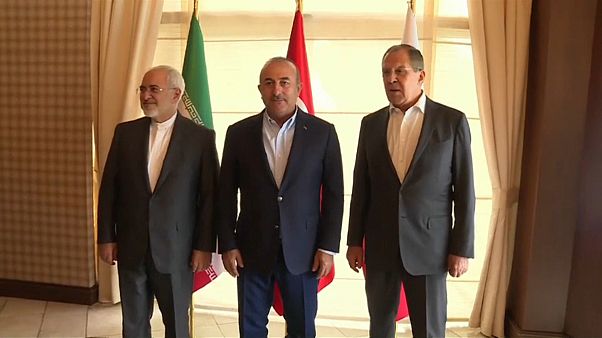 Iran, Russia e Turchia: vertice sulla Siria Iran, Russia e Turchia: vertice sulla Siria