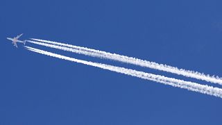 Image: Airplane contrail