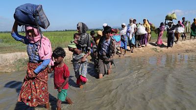 Bangladesh and Myanmar begin talks over refugees