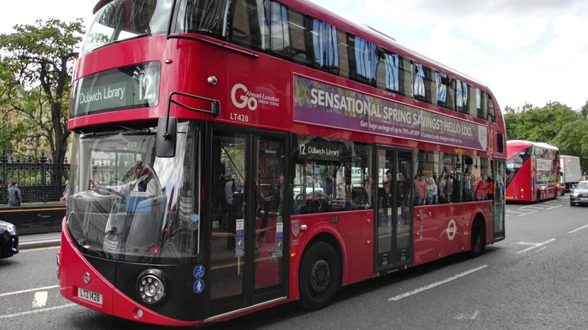 London: Biosprit aus Kaffeesatz treibt Busse an