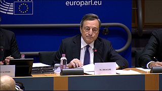 Draghi: Ekonomi büyüse de likidite desteğine ihtiyaç var