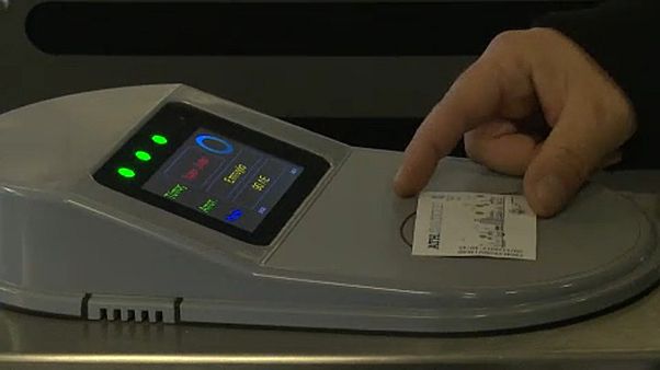 Athén teszteli az e-jegyet Athén teszteli az e-jegyet
