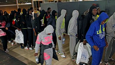 Costa-marfinense repatriado acusa: "Estão a vender africanos na Líbia"