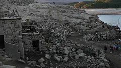 La sequía deja al descubierto un pueblo gallego sumergido desde 1992