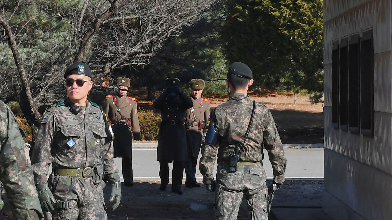 Image: north and south korean soldiers, filer