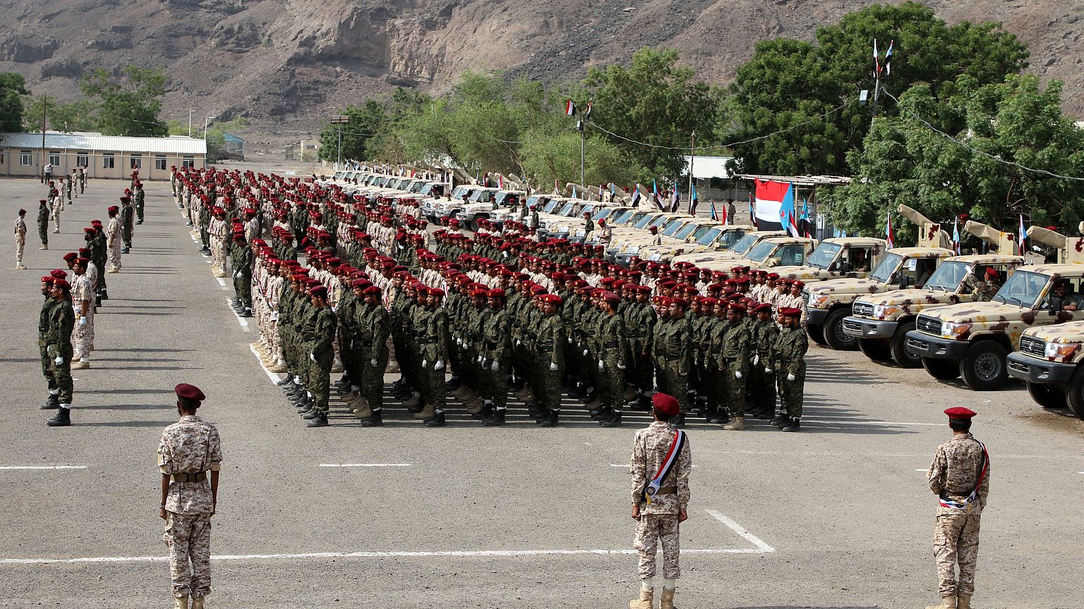 Image: Newly recruited troopers take part in a graduation parade in Aden, Y