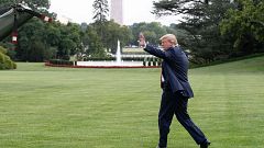 Image: US-POLITICS-TRUMP-DEPARTS