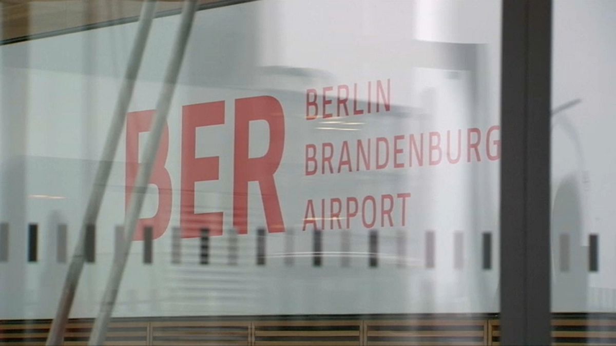 Berlin Havalimanı açılışı 2021 sonrasına kaldı