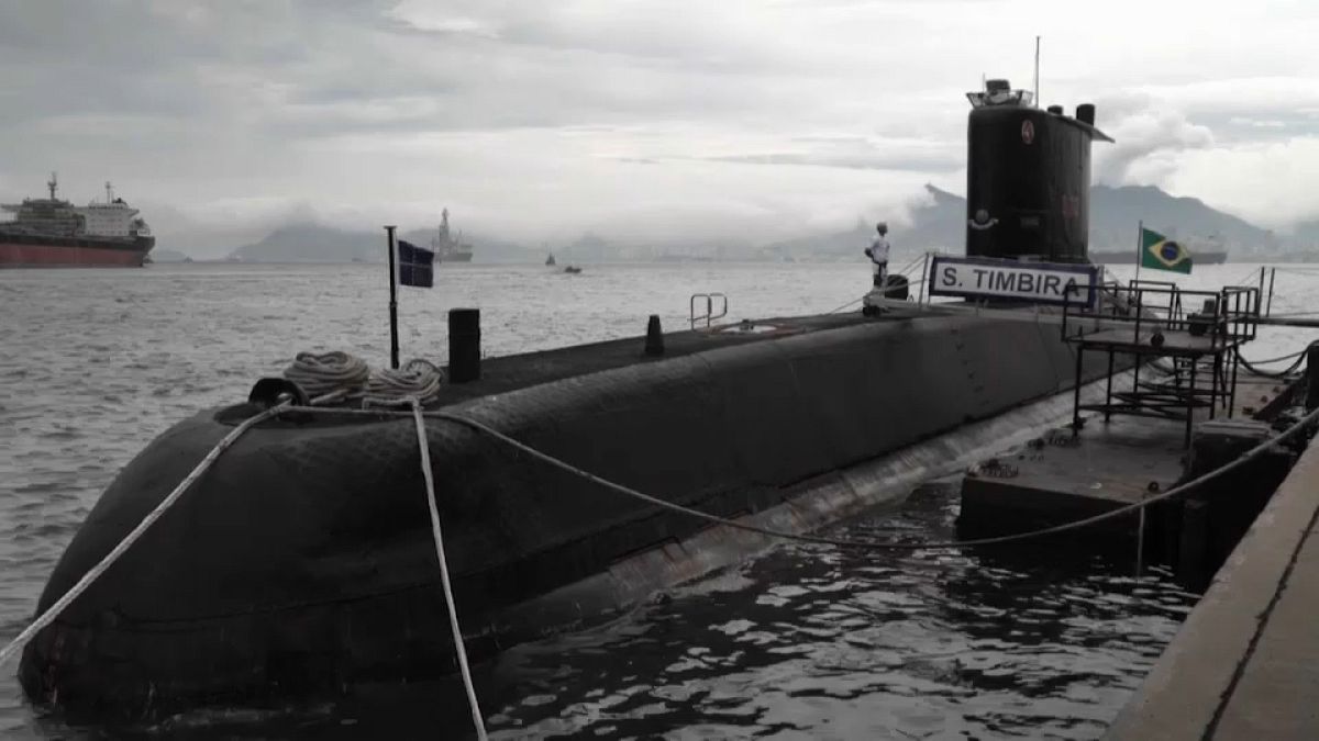 Brasil apoia Argentina nas buscas do submarino desaparecido