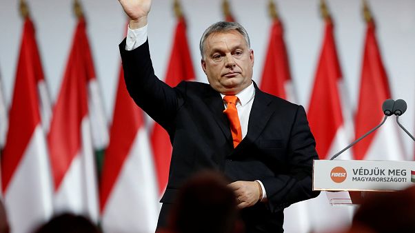 La Hongrie glisse vers l'extrême droite et se heurte à l'UE La Hongrie glisse vers l'extrême droite et se heurte à l'UE
