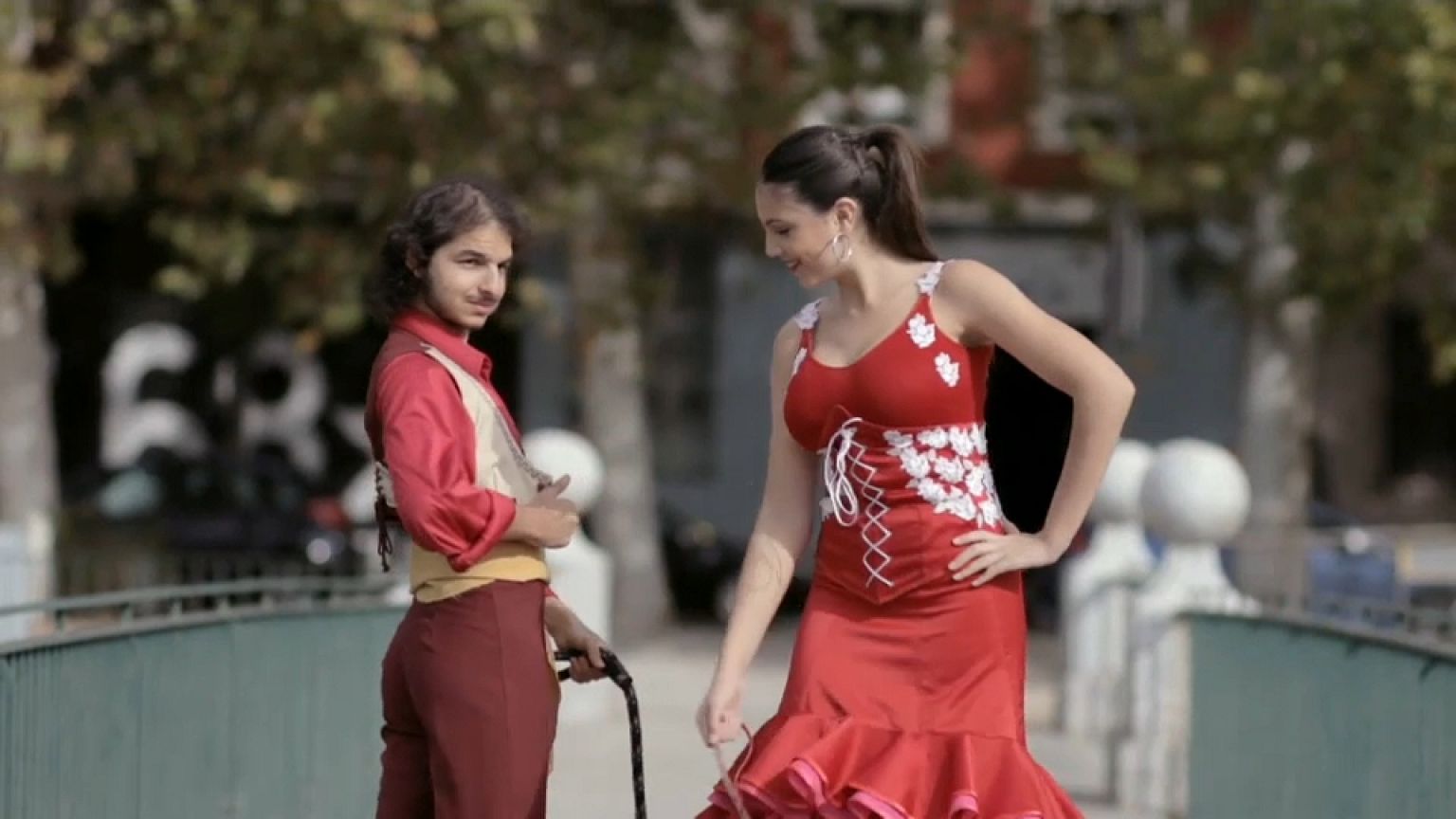 Flamenco im Bus & in der Schule: Video wird zum Internet-Hit