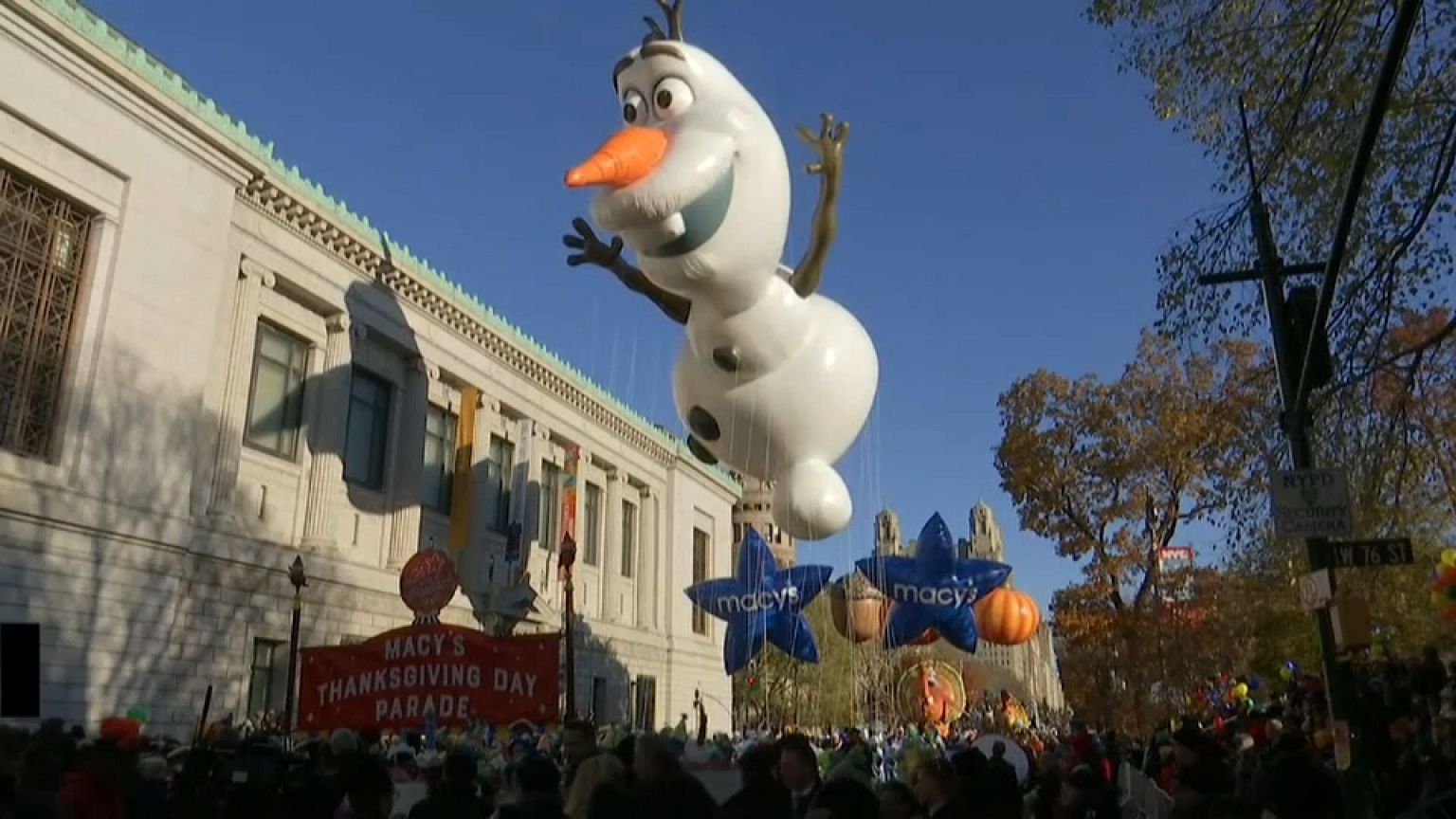 Millionen bei Thanksgiving Parade 2017 in New York