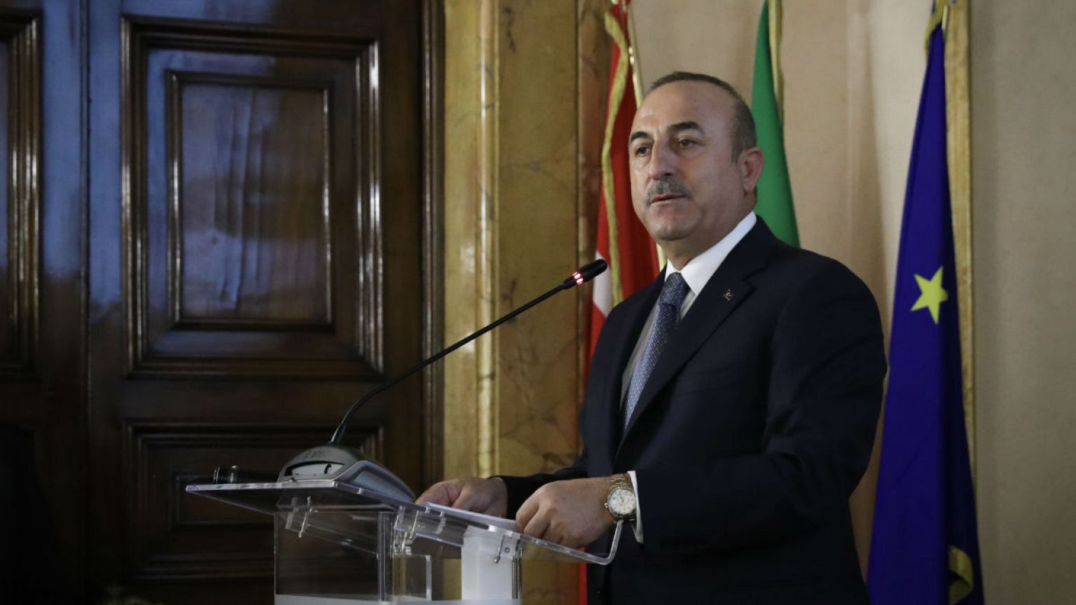 Τσαβούσογλου: «Η Ε.Ε. μας βλέπει ως εχθρό»