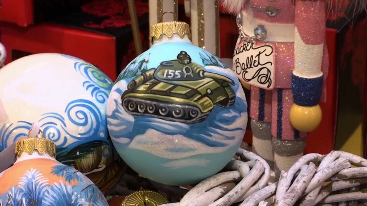 Military themed Christmas decorations go on sale in Moscow