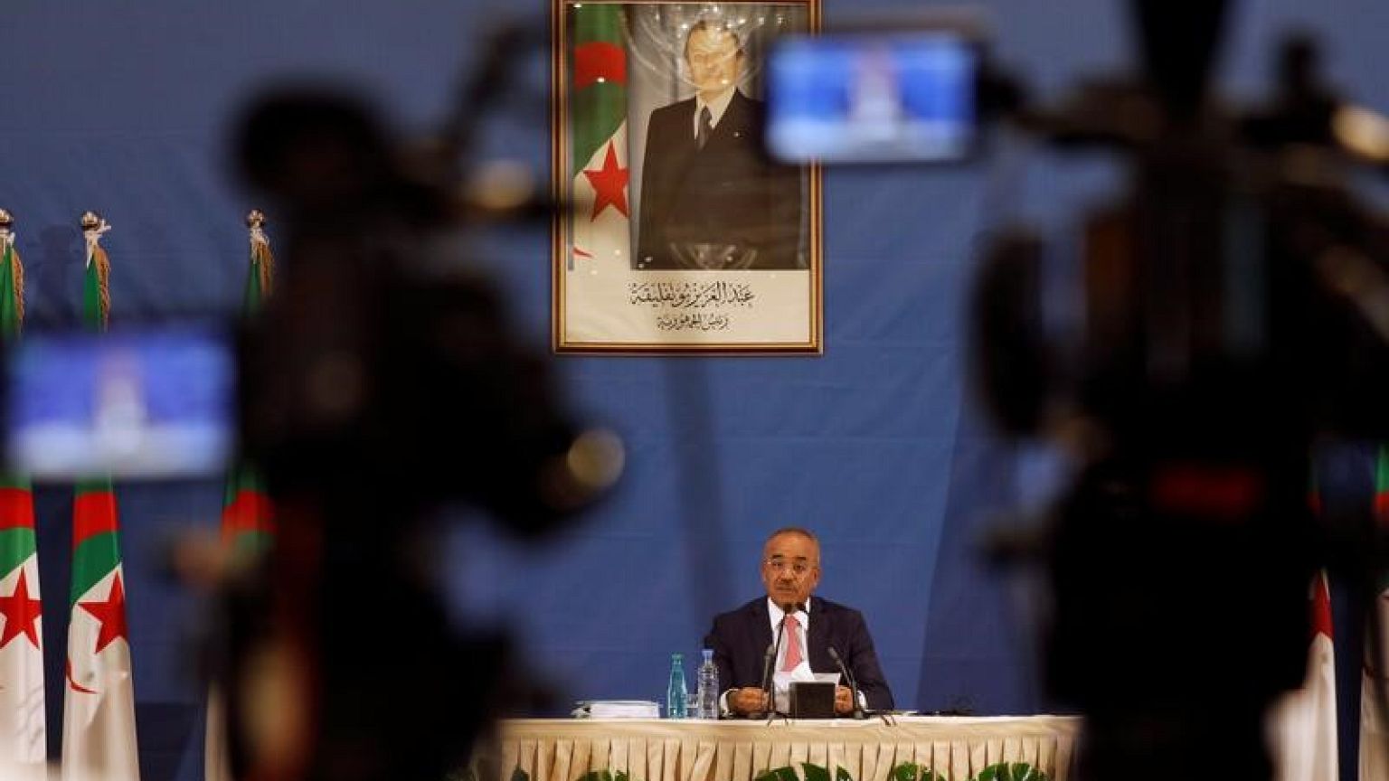 الحزبان الحاكمان يسيطران على المجالس البلدية